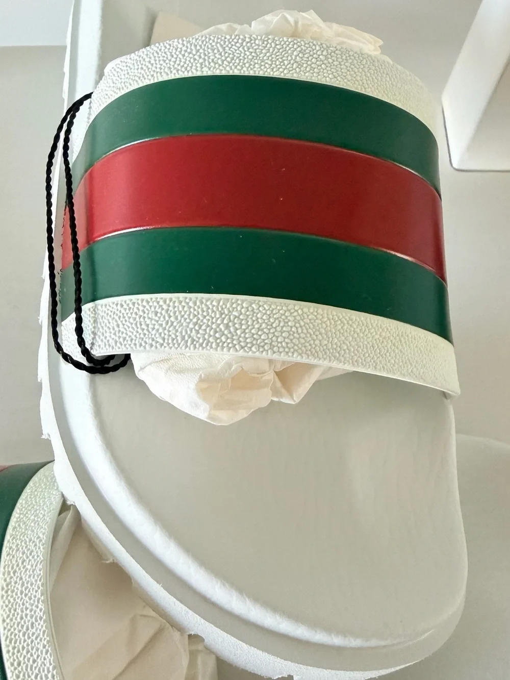 Gucci White Slides with Green and Red Stripe Band Men or women